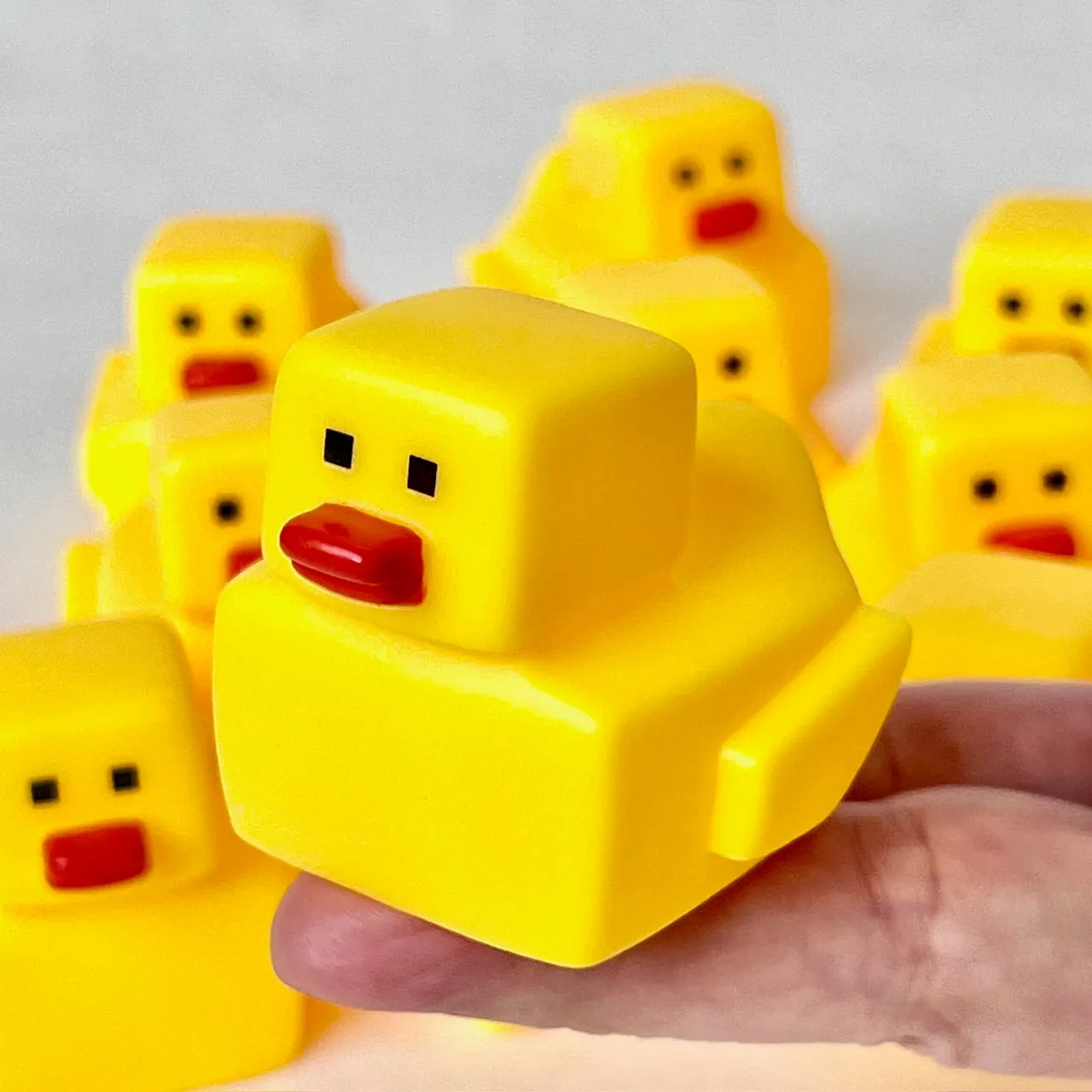 70718 SQUARE DUCK FIGURINES-10