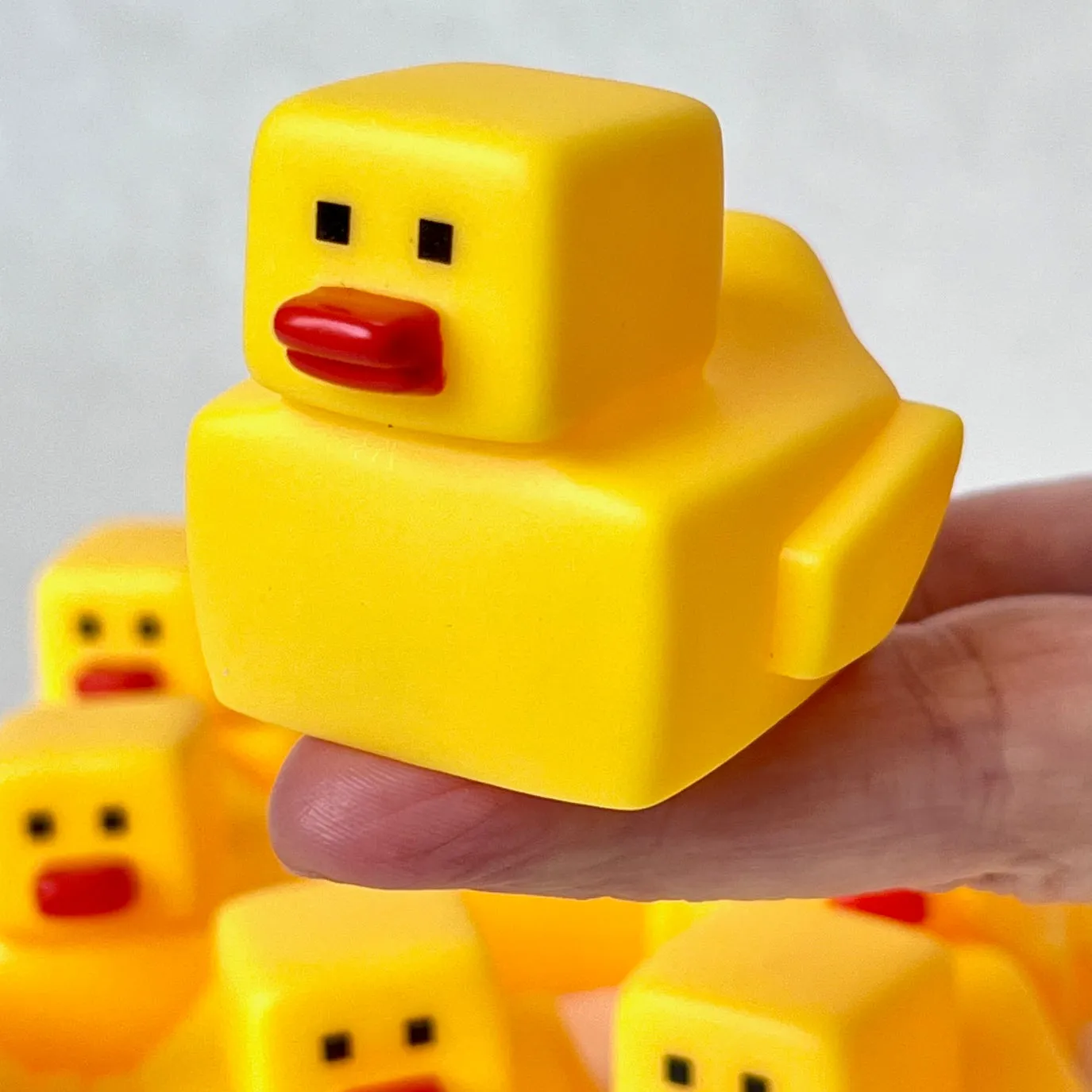 70718 SQUARE DUCK FIGURINES-10