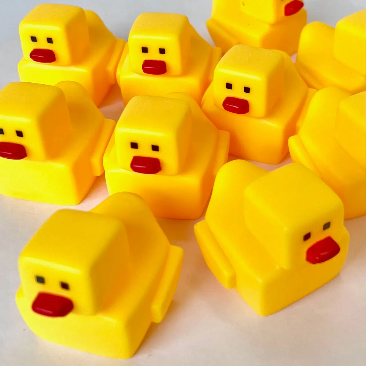 70718 SQUARE DUCK FIGURINES-10