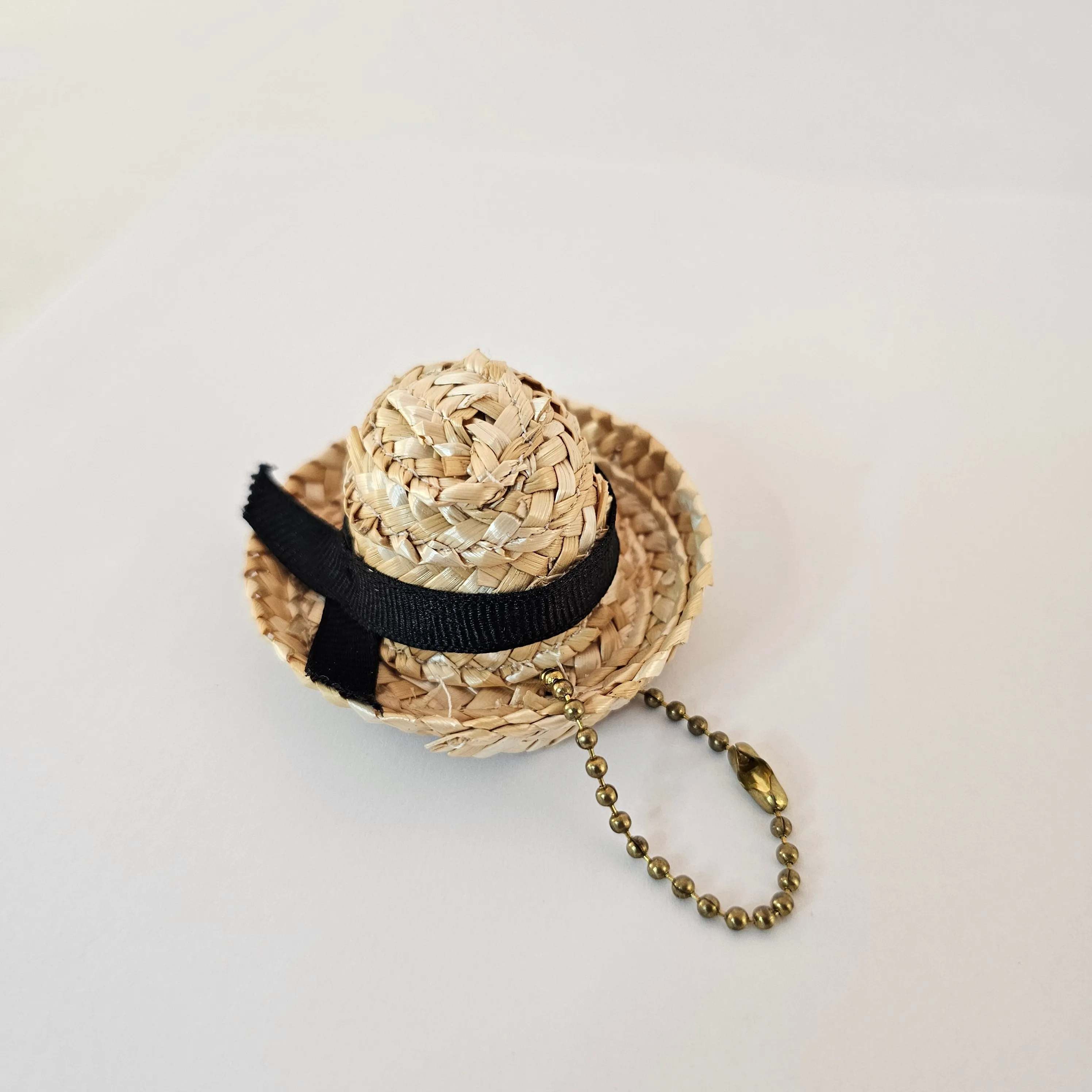 Amish Hat- MINI keychain or Christmas Ornament