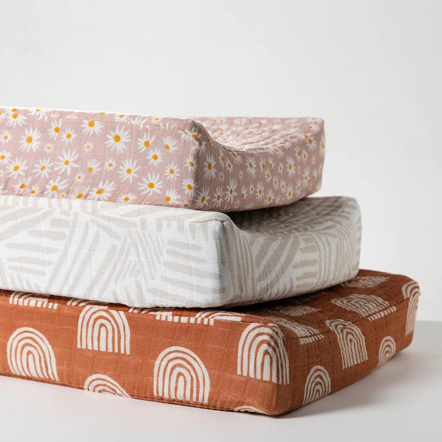 Babyletto 100% Quilted Organic Cotton Changing Pad Cover, GOTS-Certified, Fitted 360°, Ultra-Soft and Breathable Muslin - Oat Stripe