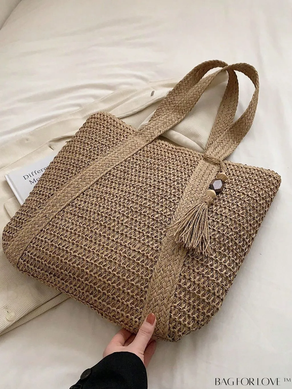 BagForLove - Oversized Straw Bag with Tassel Decoration - Ideal for Summer Beach Travel