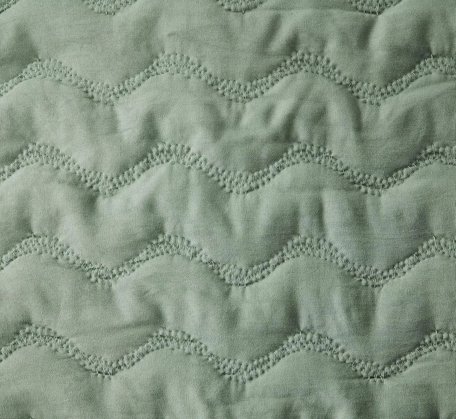 Chezmoi Collection Destiny 3-Piece Sage Queen Size Quilt Set - Stone-Washed Soft Microfiber Lightweight Quilted Bedspread Coverlet Set for All Seasons Wavy Line Stitching