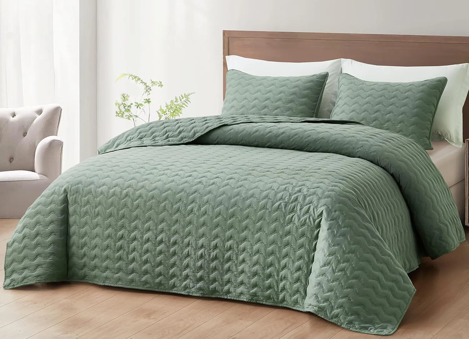 Chezmoi Collection Destiny 3-Piece Sage Queen Size Quilt Set - Stone-Washed Soft Microfiber Lightweight Quilted Bedspread Coverlet Set for All Seasons Wavy Line Stitching