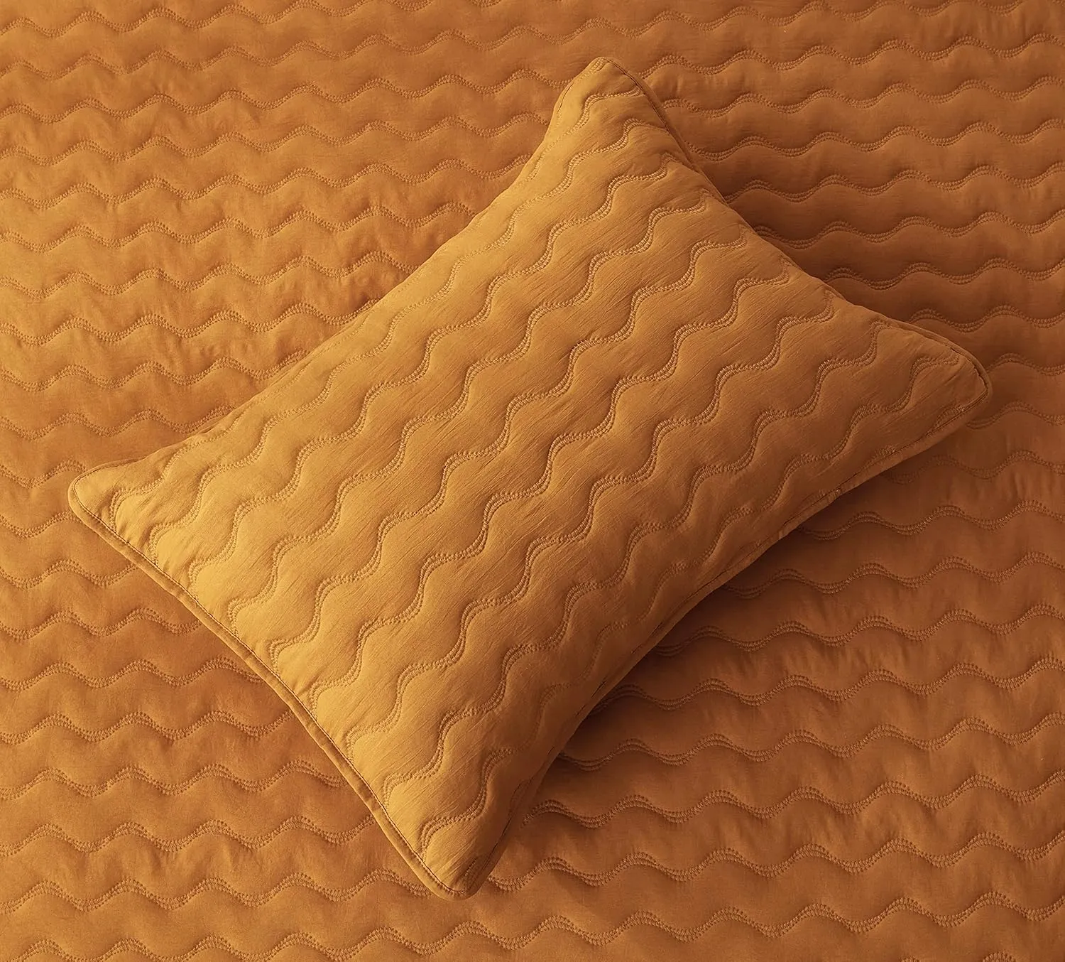 Chezmoi Collection Destiny 3-Piece Spice Queen Size Quilt Set - Stone-Washed Soft Microfiber Lightweight Quilted Bedspread Coverlet Set for All Seasons Wavy Line Stitching