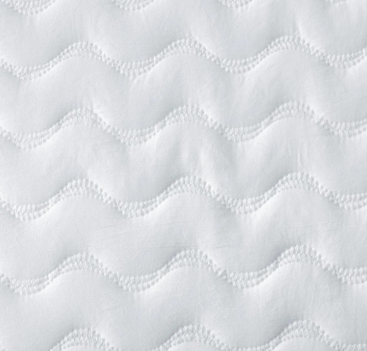 Chezmoi Collection Destiny 3-Piece White Queen Size Quilt Set - Stone-Washed Soft Microfiber Lightweight Quilted Bedspread Coverlet Set for All Seasons Wavy Line Stitching
