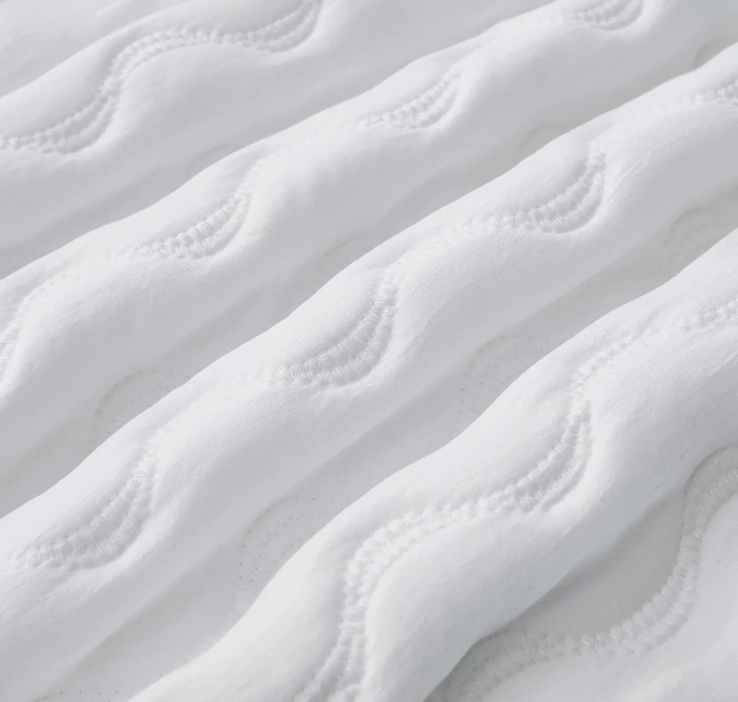 Chezmoi Collection Destiny 3-Piece White Queen Size Quilt Set - Stone-Washed Soft Microfiber Lightweight Quilted Bedspread Coverlet Set for All Seasons Wavy Line Stitching