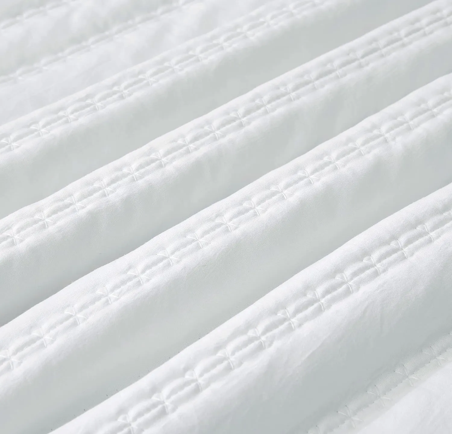 Chezmoi Collection Valkyrie 3-Piece White Queen Size Quilt Set - Cross Stitch Stone-Washed Super Soft Microfiber Lightweight Quilted Bedspread Coverlet Set for All Seasons