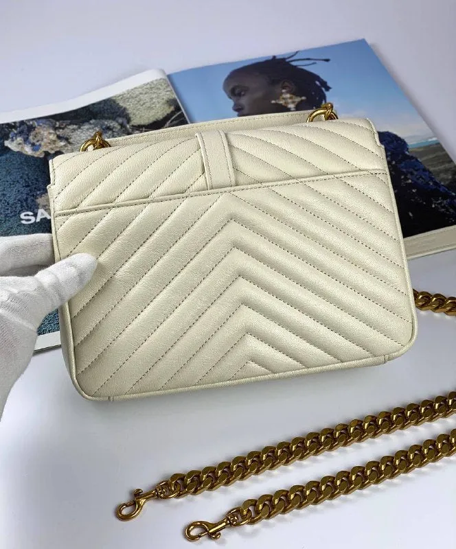 COLLEGE MEDIUM CHAIN BAG IN QUILTED LEATHER white