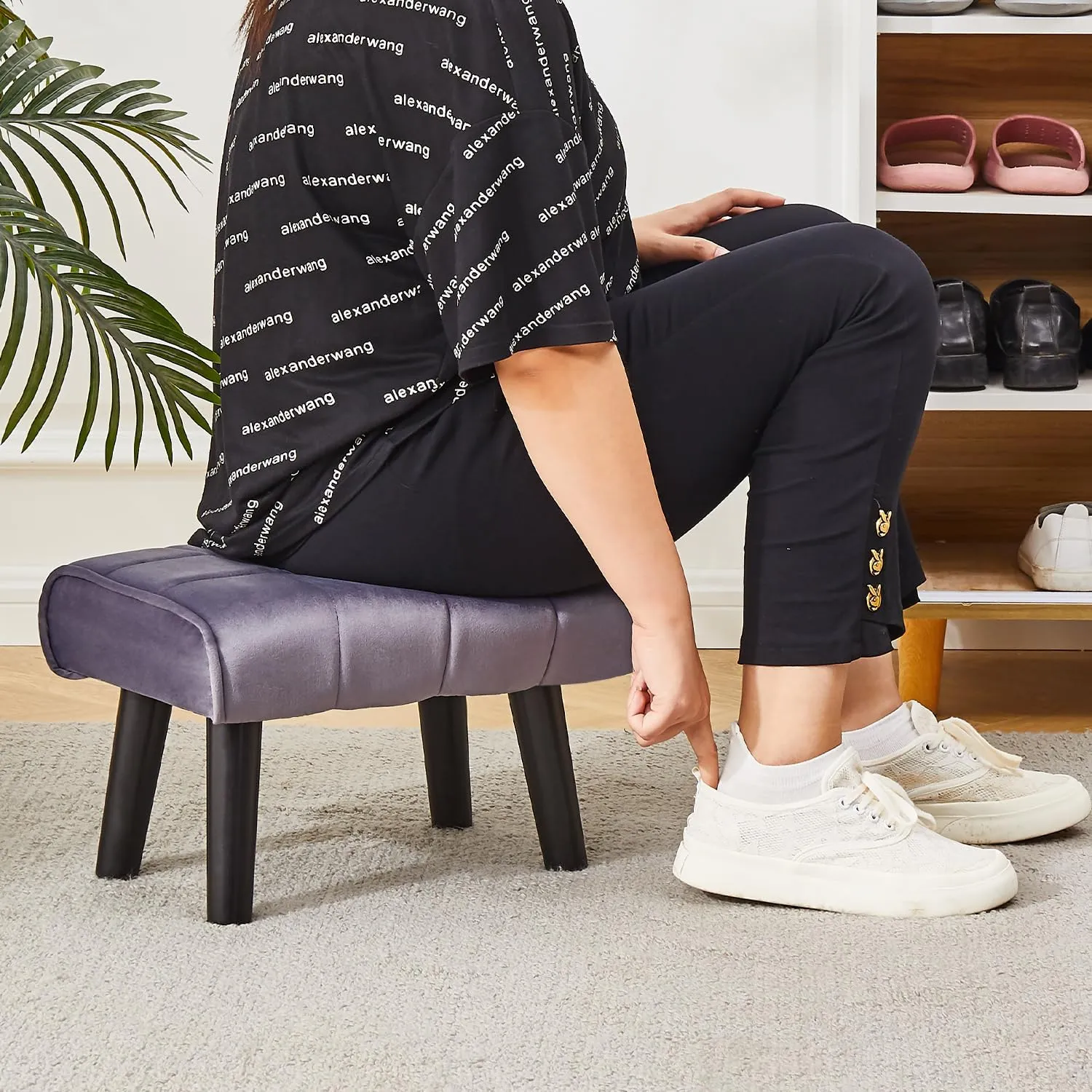Cpintltr Velvet Wooden Step Stool for Adults Velvet Upholstered Small Ottoman Foot Rest Stools Modern Rectangle Foot Stool Pouf Ottoman Sofa Footrest for Couch Chair Living Room Easy Assembly Grey