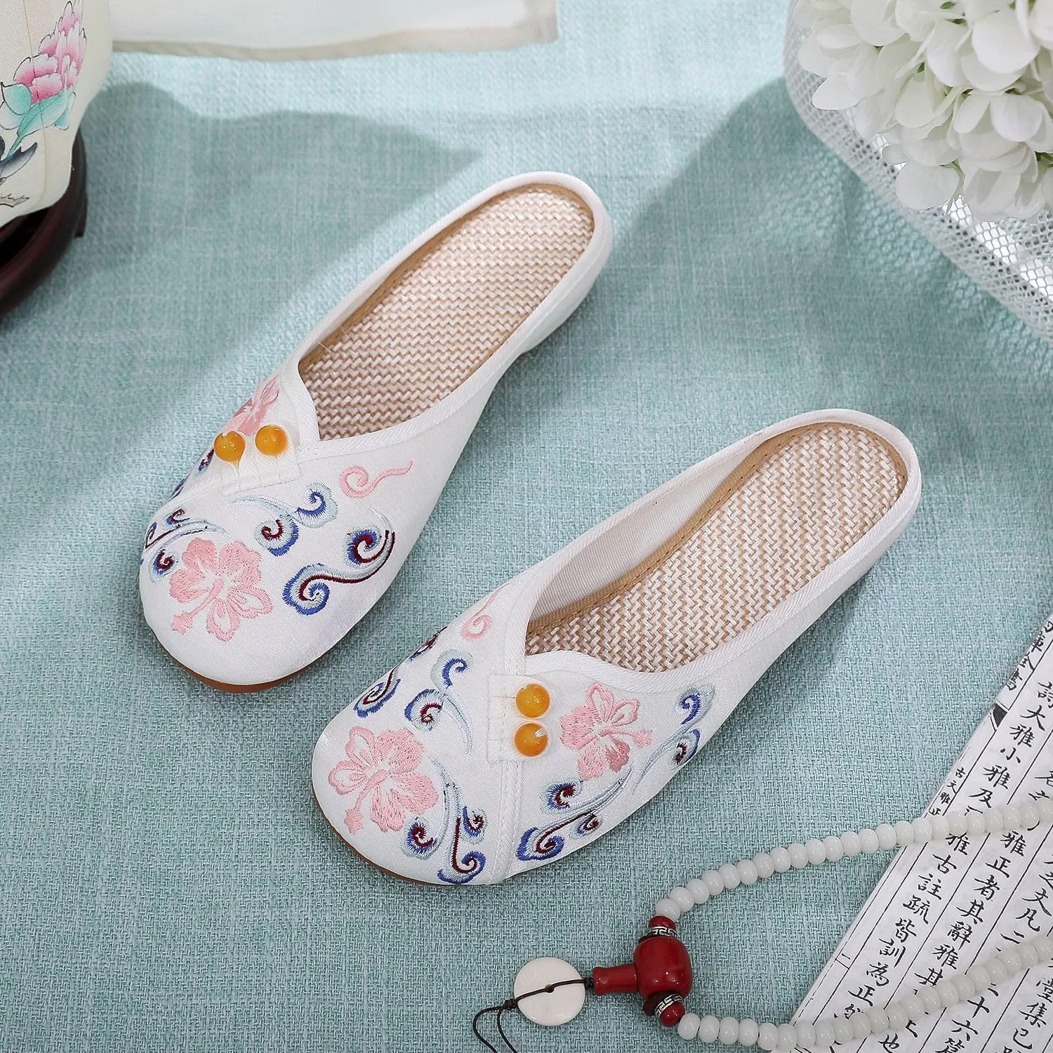 Embroidered Flower Women's Shoes Backless Mules Comfortable Flats Round Toe Loafers Chinese Style Canvas Slippers Cute Sandals
