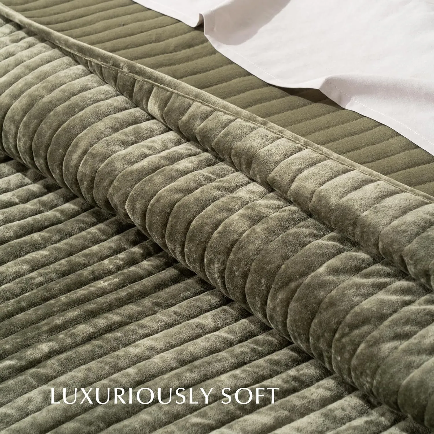 EVERGRACE Velvet Quilt Set Queen Size, Luxurious Soft Striped Channel Bedding Set, Lightweight Velvet Comforter for All Season, Quilted Bedspread Coverlet with 2 Matching Shams, Olive Green