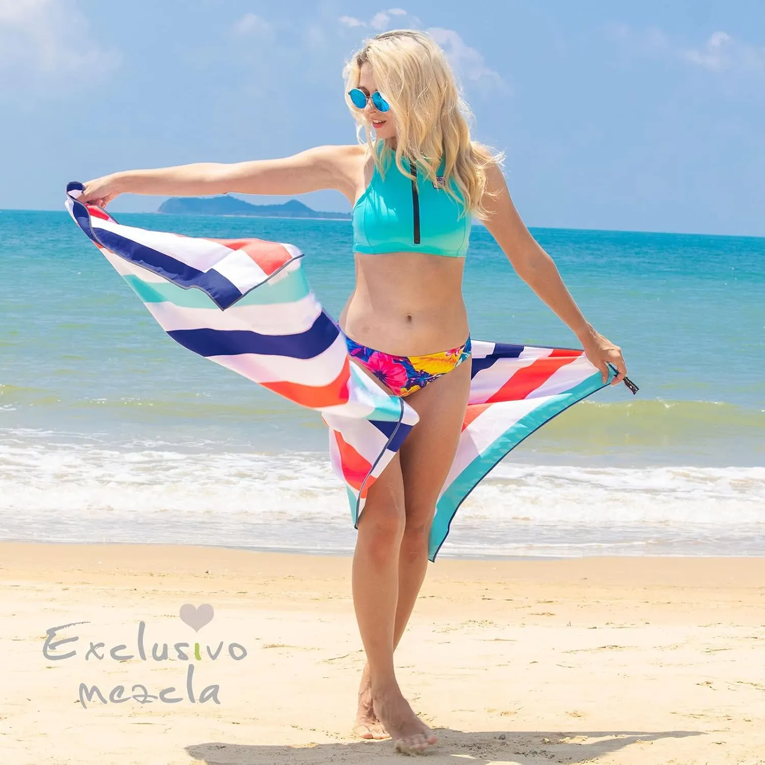 Exclusivo Mezcla 2 Pack Oversized Quick Dry Beach Towels, Microfiber Sand Free Cabana Stripe Pool Bath Swim Towel with Bag, Lightweight and Thin (Blue and Navy, 35x70 Inches)