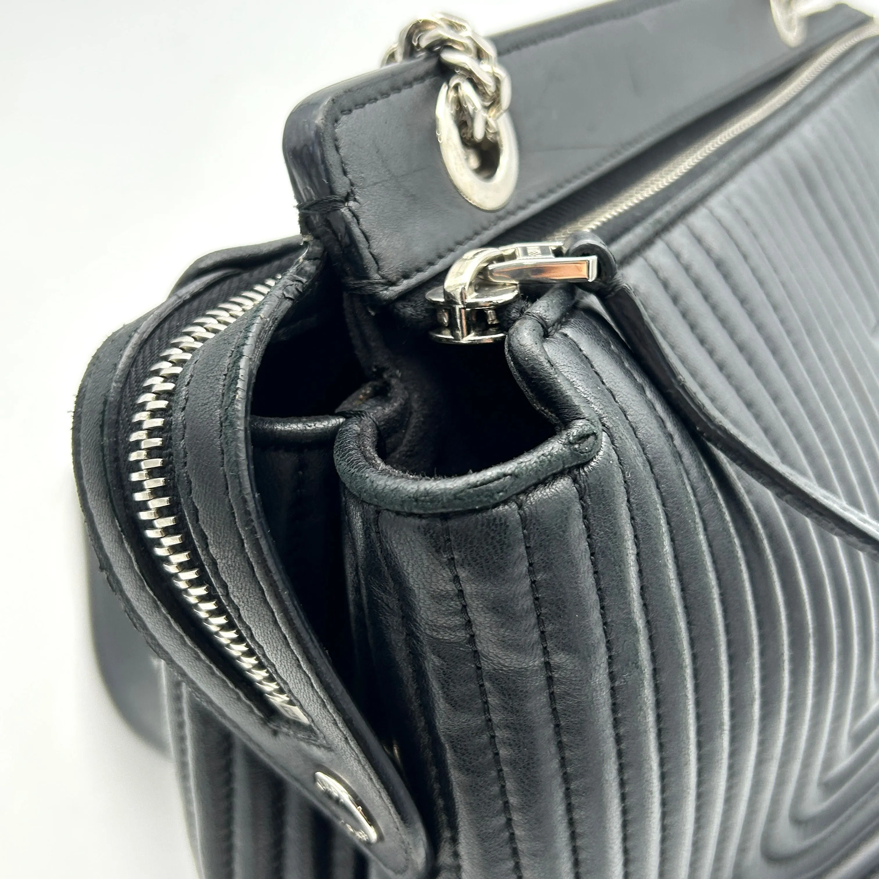 Fendi Black Quilted Lambskin Leather Dotcom Click Medium Shoulder Bag LA16329