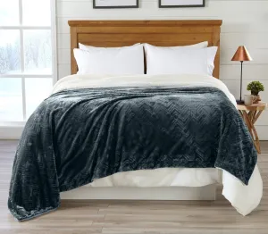 Great Bay Home Sherpa Fleece and Velvet Plush 50" x 60" Throw Blanket Charcoal | Thick Blanket for Fall and Winter | Cozy, Soft, and Warm Fleece Throw Blanket | Cielo Collection