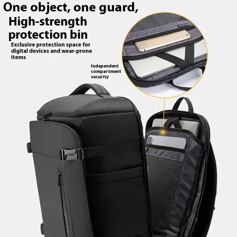 Large Capacity Sports Shoulder Bag With Wet / Dry Separation