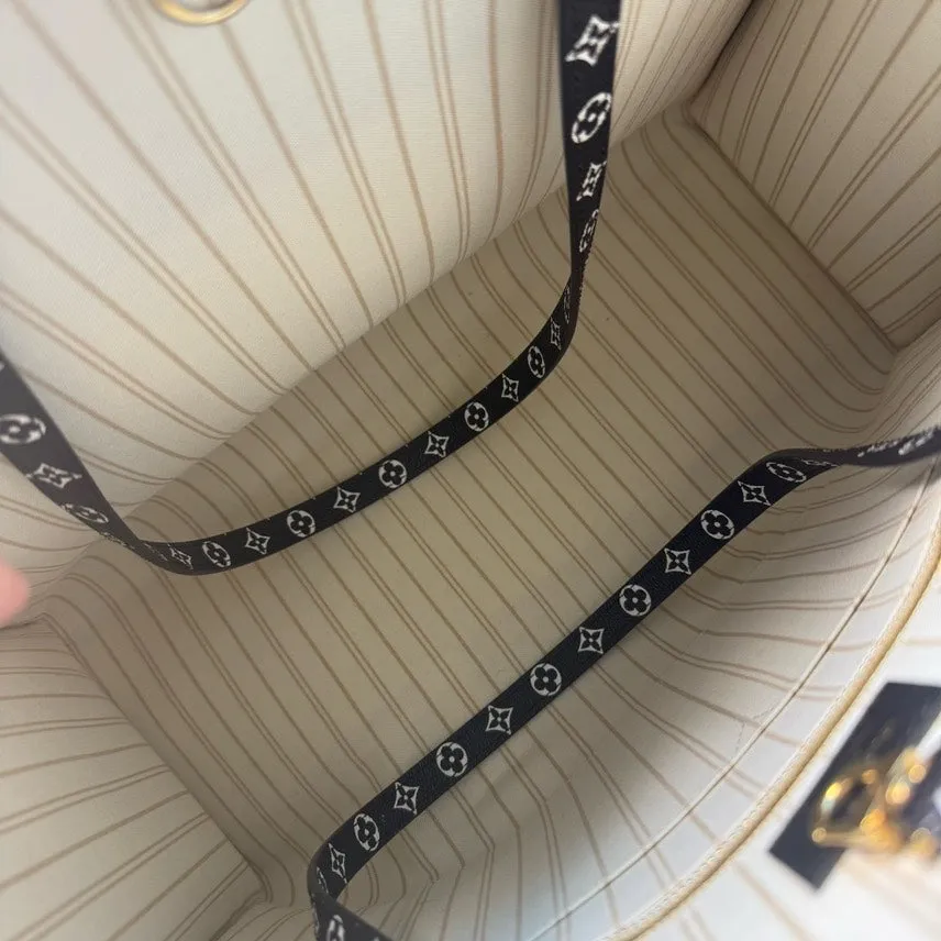 Louis Vuitton Onthego GM Limited Edition Cream White Beige Handbag