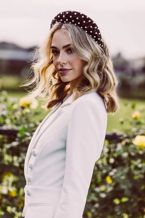 Morgan & Taylor Nikki Velvet Headband in Black