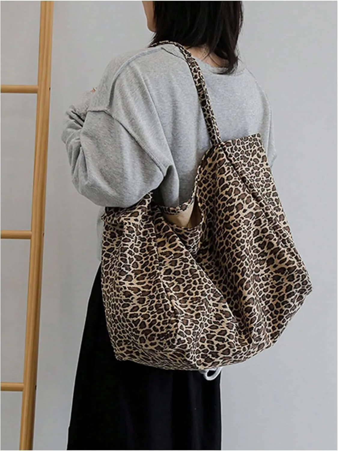 QWINEE Women's Leopard Print Shoulder Bag Large Capacity Cheetah Print Large Tote Bag Travel Handbag