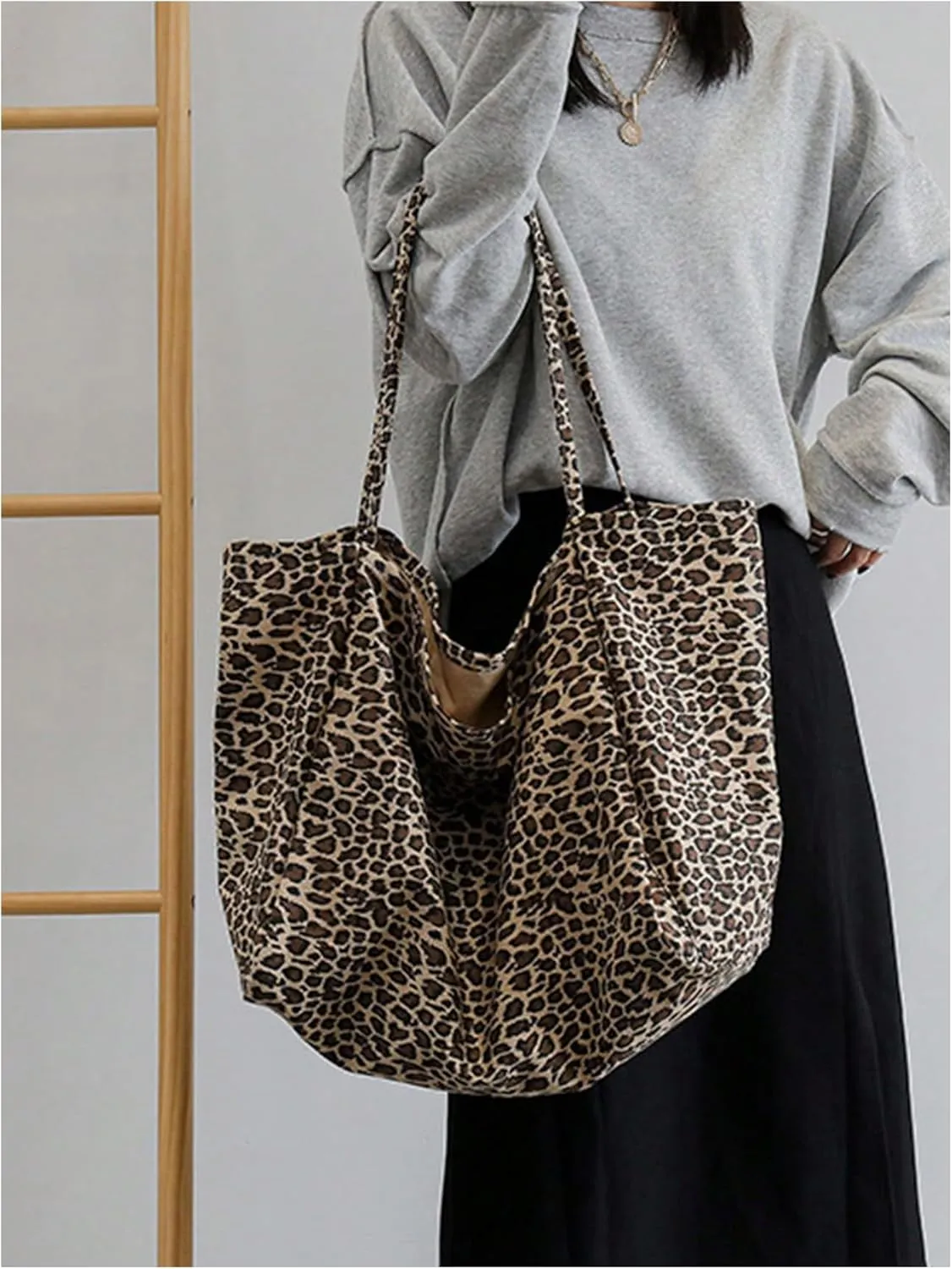 QWINEE Women's Leopard Print Shoulder Bag Large Capacity Cheetah Print Large Tote Bag Travel Handbag