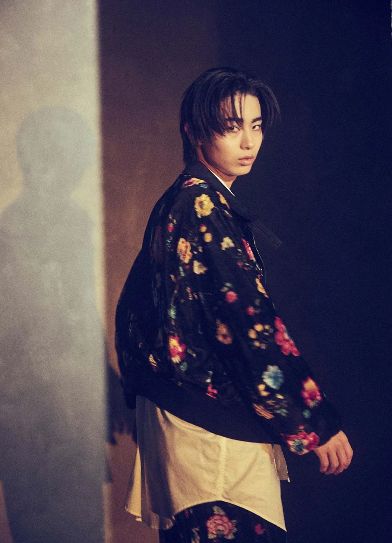 RAYON VELVET CHINESE FLOWER NY SWITCHING MATERIAL BLOUSON