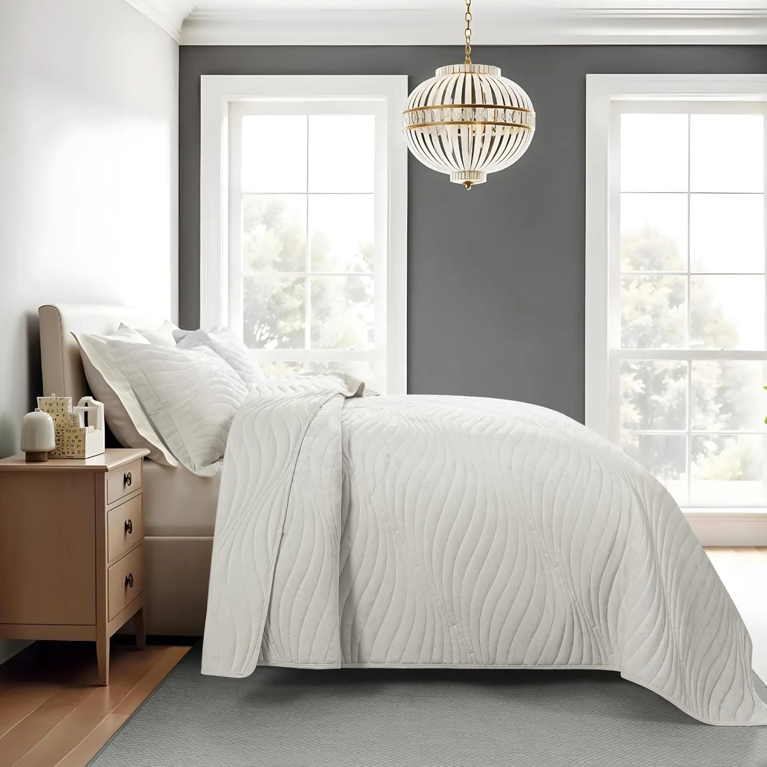 Travan Luxury Velvet Quilt Set Queen Size, Lightweight Velvet Comforter Set, Soft Warm Queen Quilt Bedding Set, Oversized Bedspread Coverlet with 2 Shams for All Season, Cream White