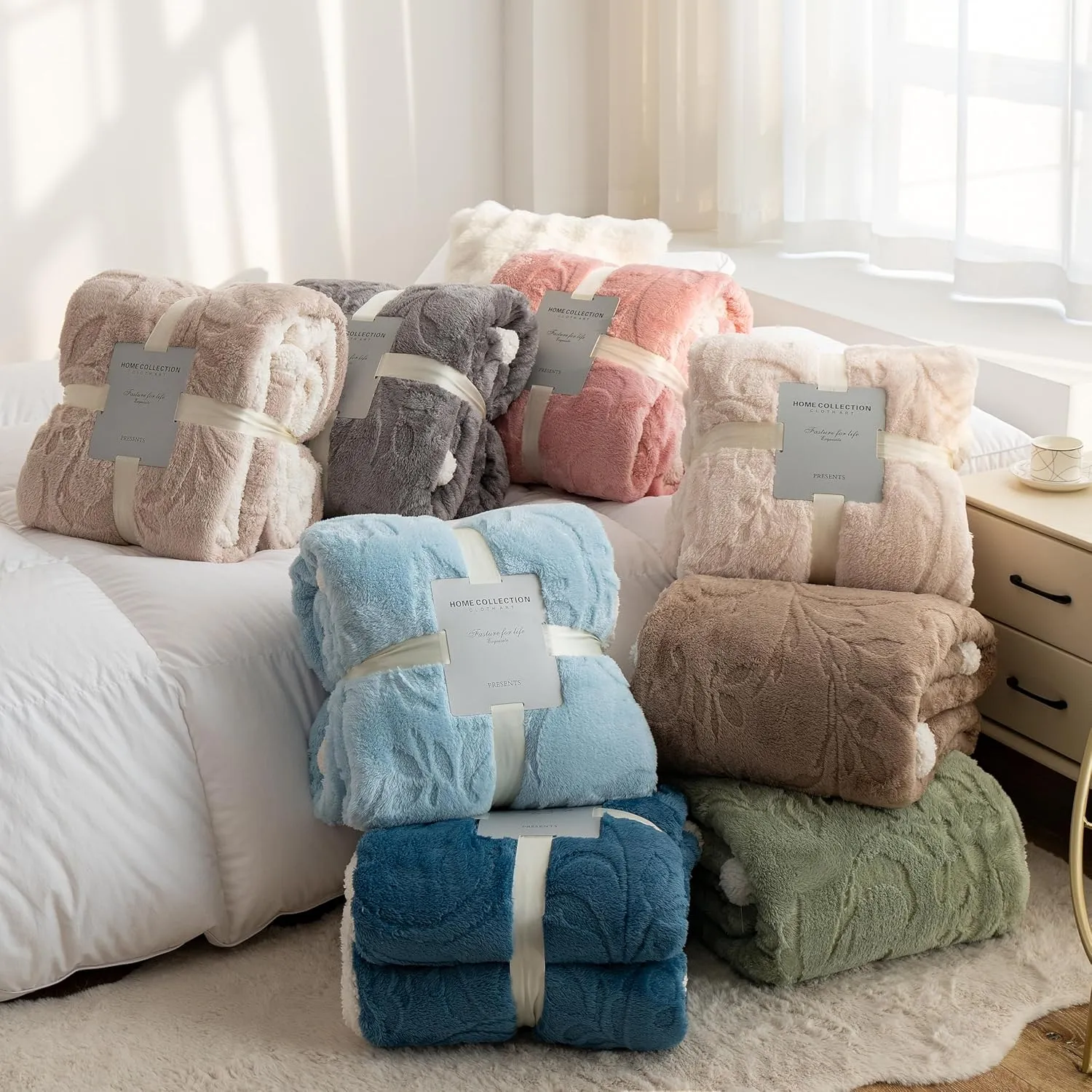 UKELER Cozy Sherpa Throw Blanket Queen Size 80 x 90 inch, Floral Throw Blanket for Bed, Couch, Sofa, Camping, Great Gift for Mother's Day, Father's Day, Thanksgiving, Christmas, New Year's, Dark Grey