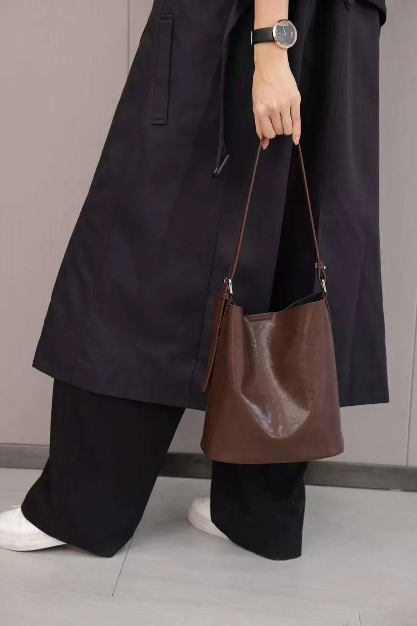 “Vera” – elegant genuine leather bag
