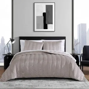 Vera Wang - Queen Quilt Set, Super Soft Bedding Set with Matching Shams, Modern Room Essentials (Velvet Linear Stitch French Clay, Queen)