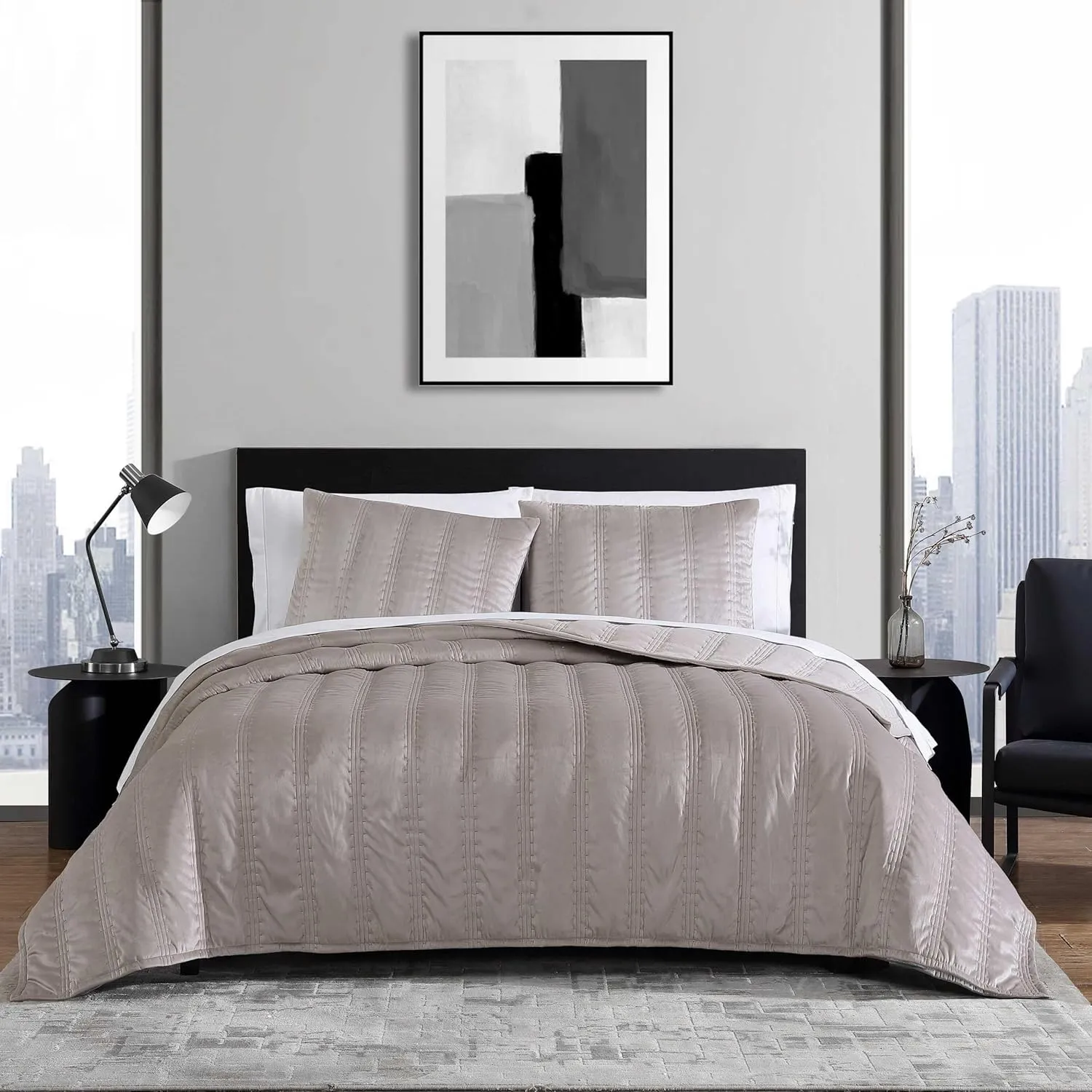 Vera Wang - Queen Quilt Set, Super Soft Bedding Set with Matching Shams, Modern Room Essentials (Velvet Linear Stitch French Clay, Queen)