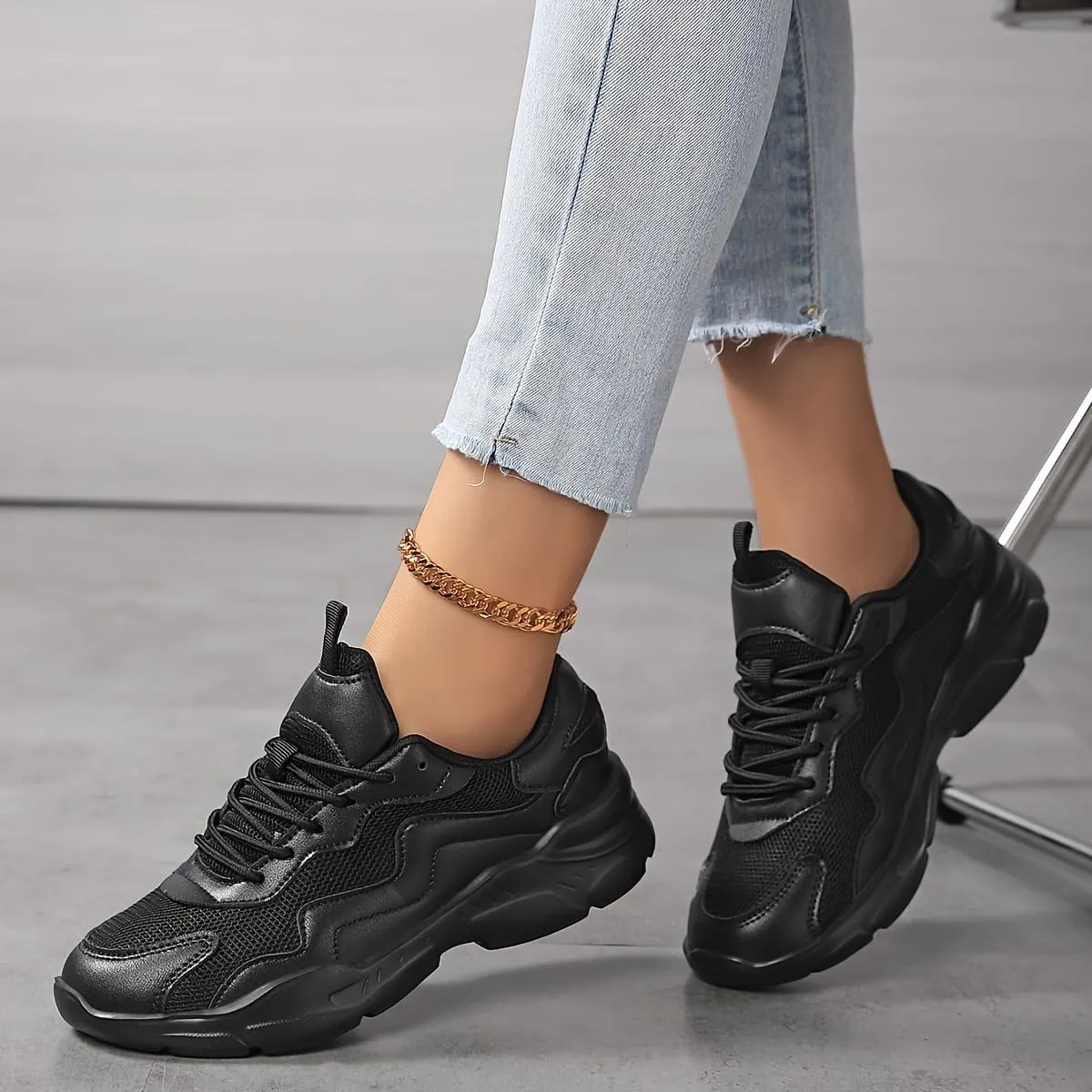 Women's Breathable Mesh Sneakers - Casual Lace-Up Running Shoes, Lightweight & Comfortable for All Seasons